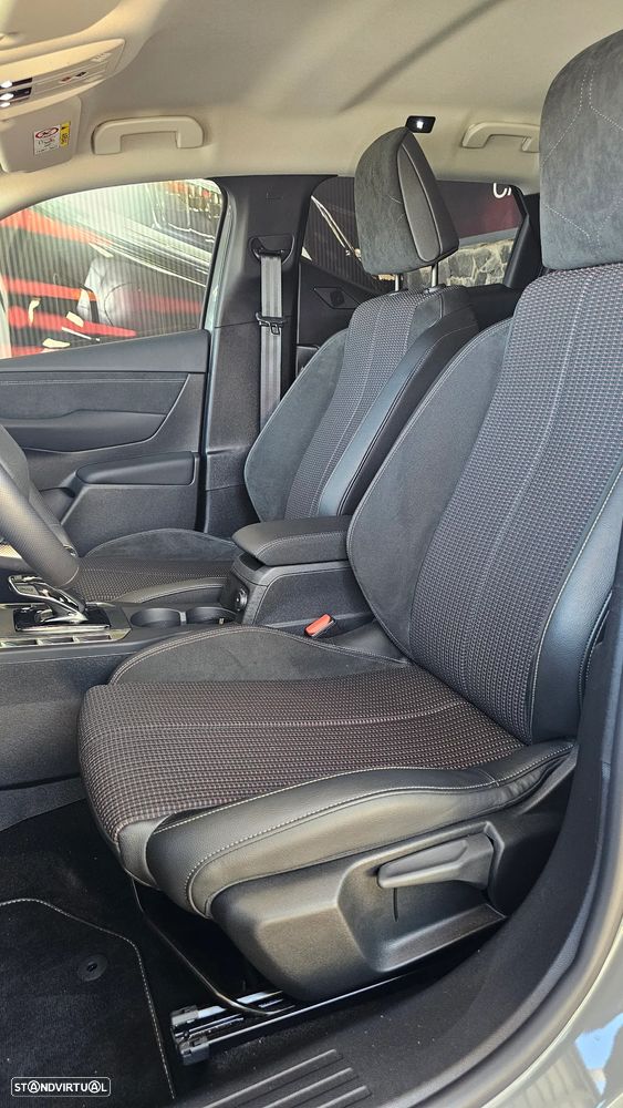 DS DS3 Crossback PureTech 130 Aut. PERFORMANCE LINE - 30