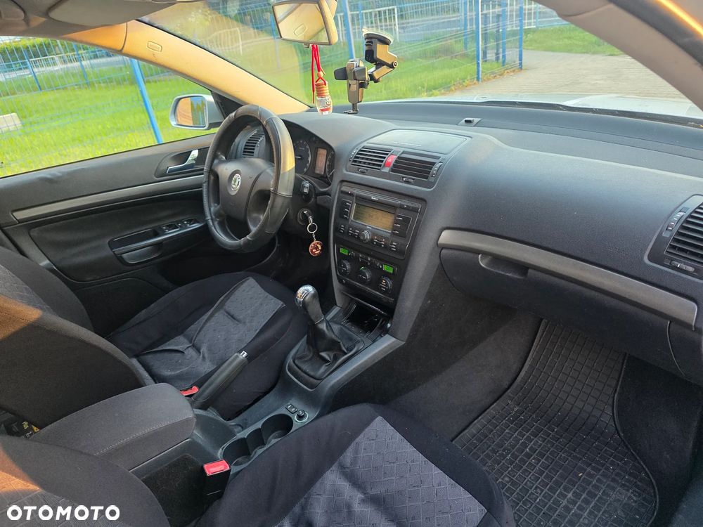 Skoda Octavia 2.0 TDI Ambiente - 10