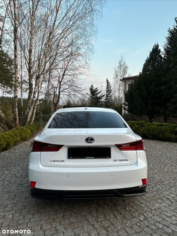 Lexus IS 300h F Sport EU6 - 6