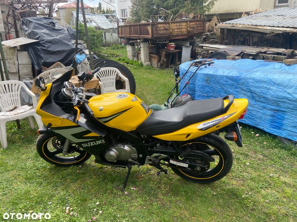 Suzuki GS - 3