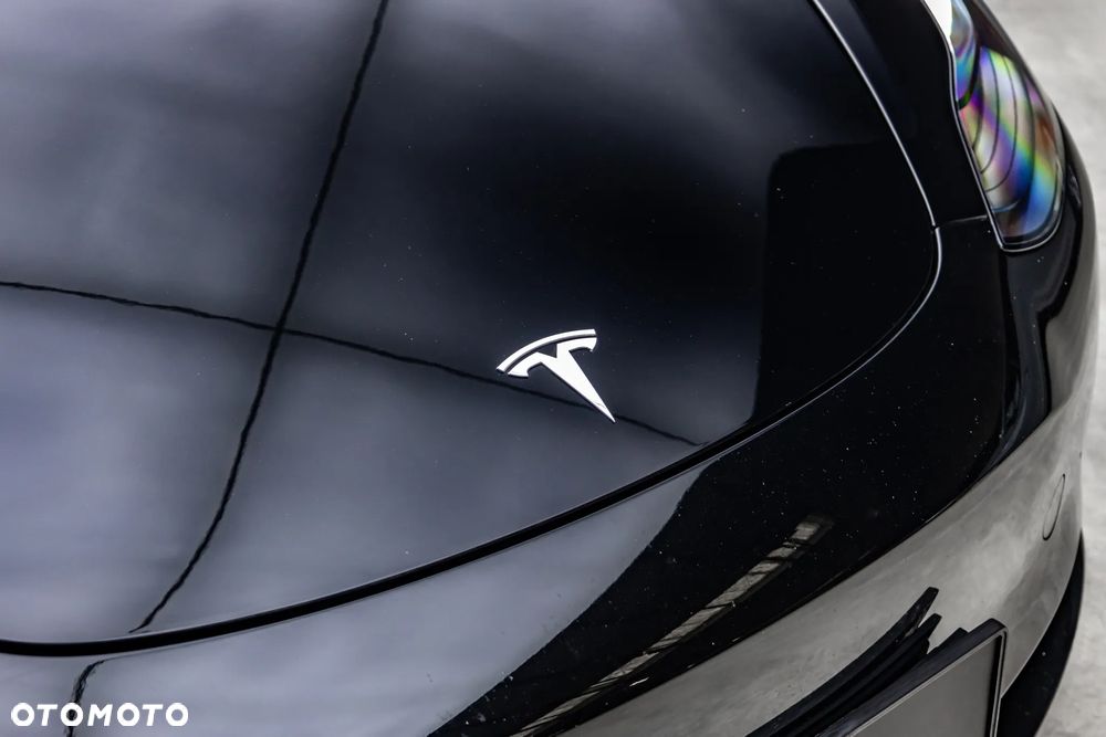 Tesla Model 3 - 9