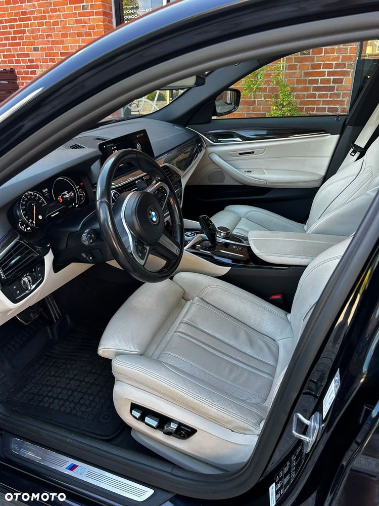 BMW Seria 5 530i xDrive M Sport sport - 9