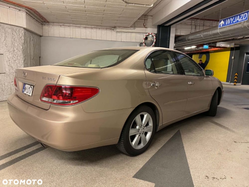 Lexus ES - 3