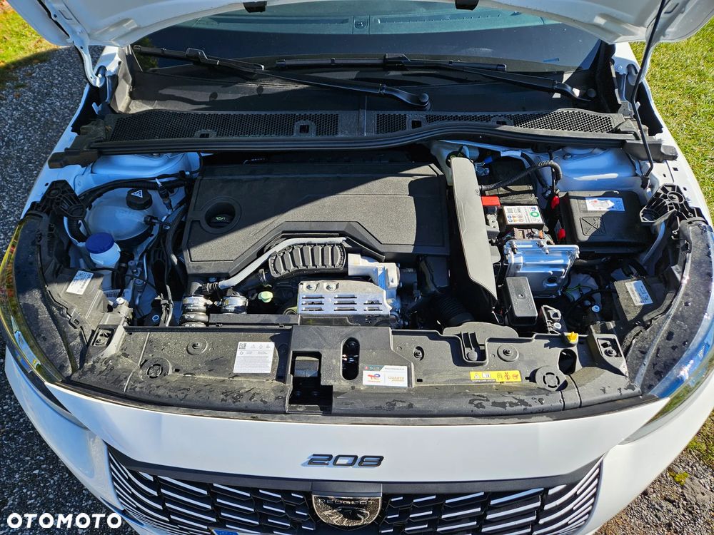 Peugeot 208 - 13