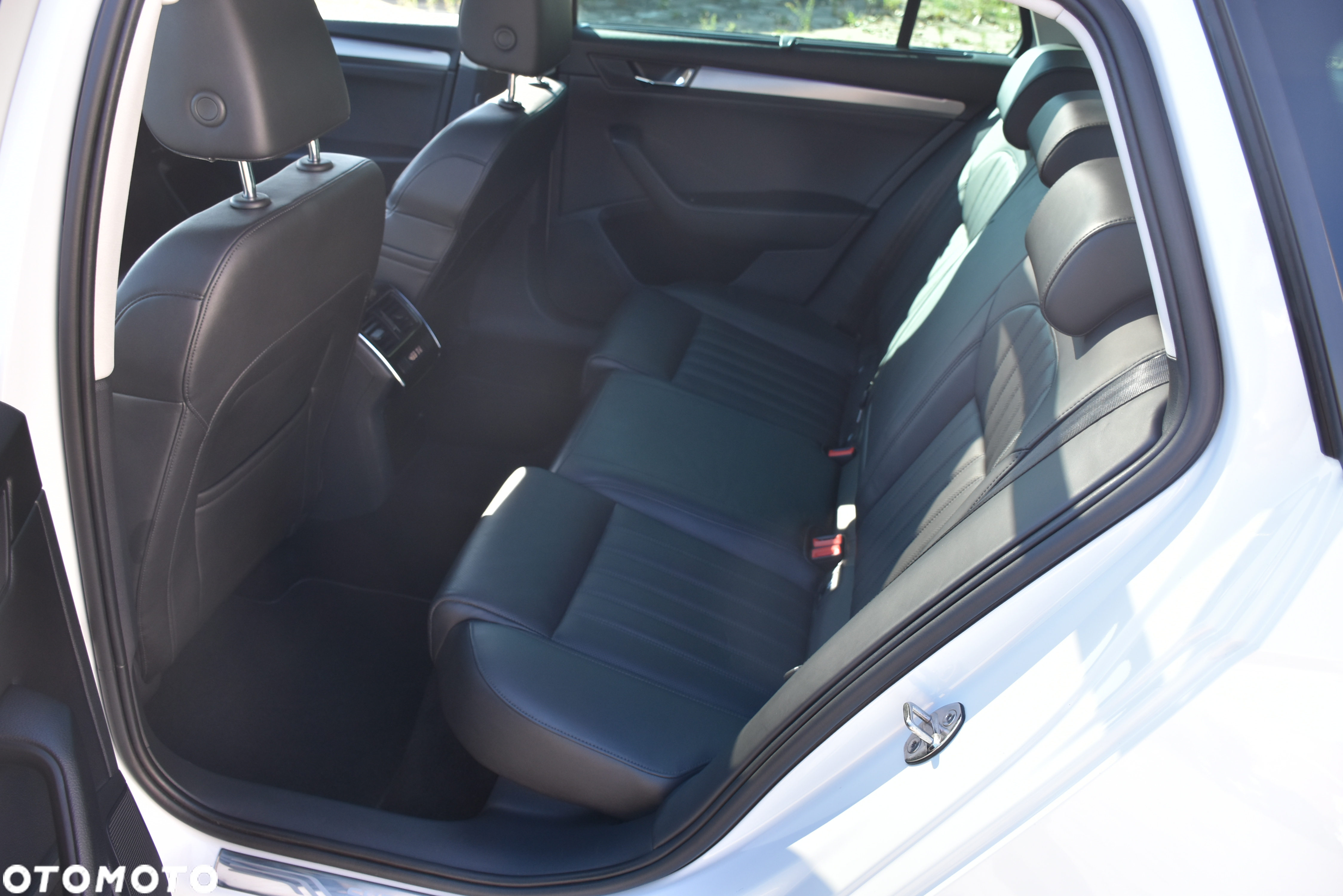Skoda Superb 2.0 TDI 4x4 DSG Premium Edition - 17