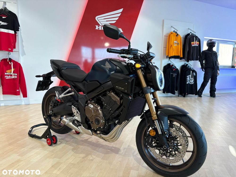 Honda CB - 8