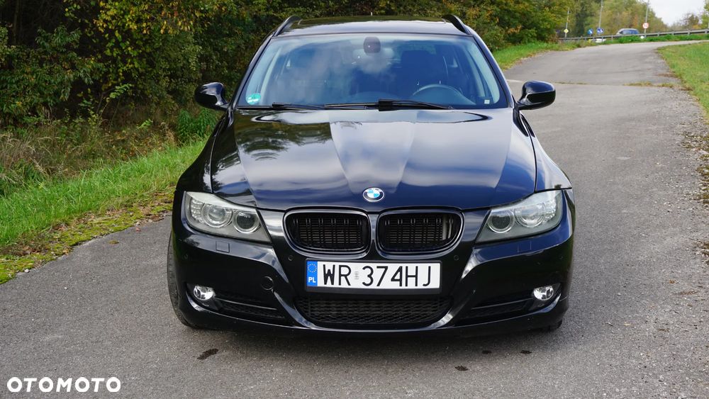 BMW Seria 3 2011 photo 3