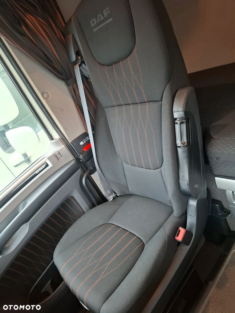 DAF XF 106 - 13