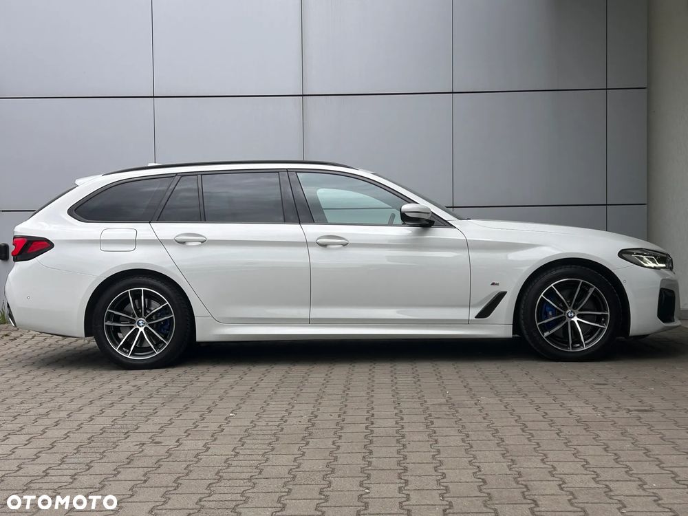 BMW Seria 5 520d xDrive mHEV M Sport sport - 11