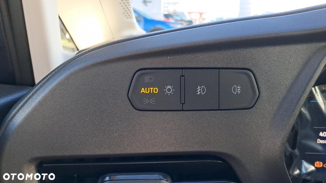 Ford Tourneo Connect - 8