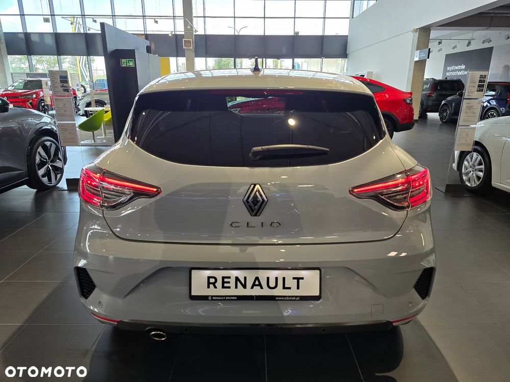 Renault Clio 1.6 E-TECH Zen - 19