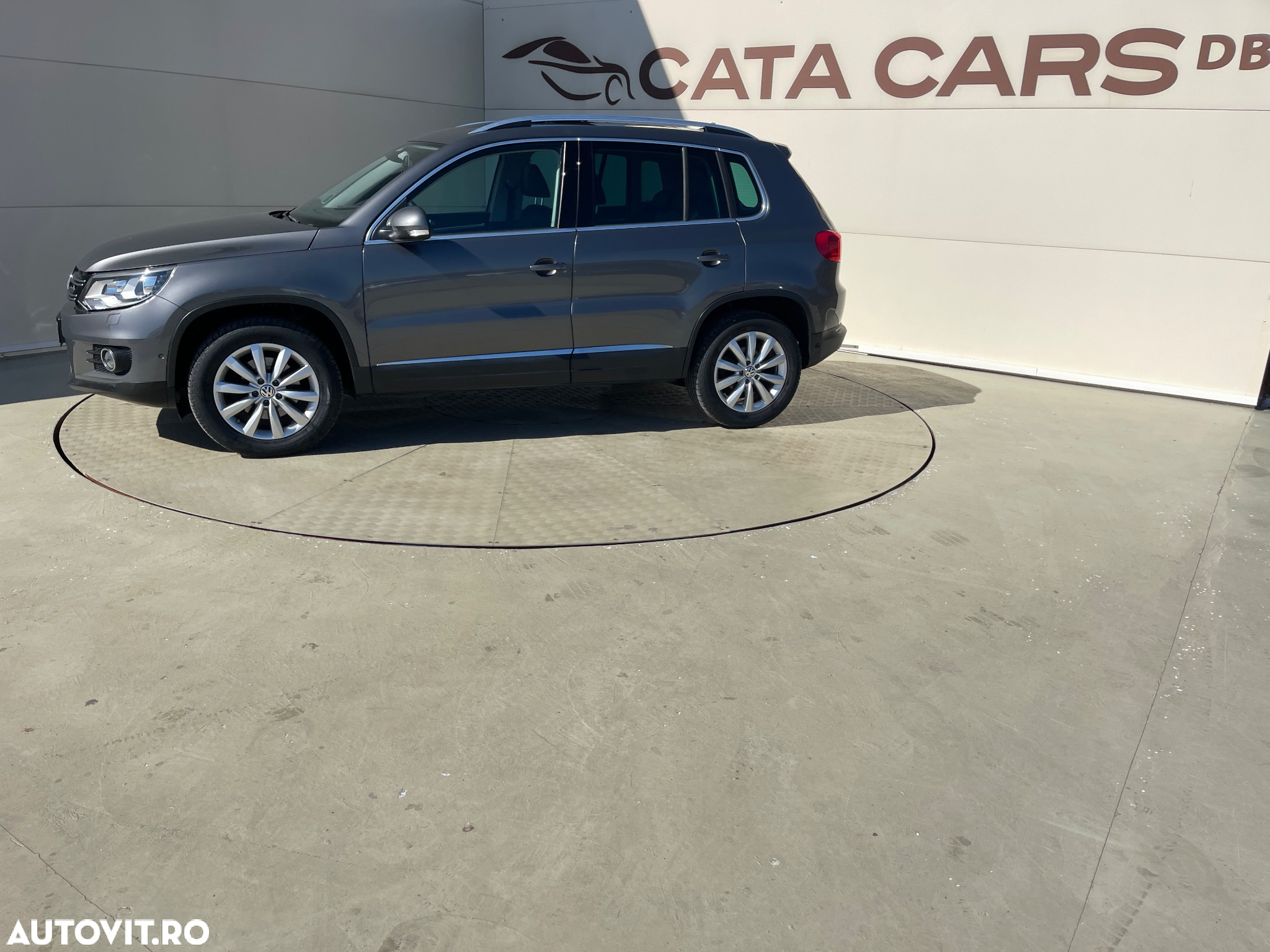 Volkswagen Tiguan 2.0 TDI DPF 4Motion BlueMotion Technology DSG Cup Sport & Style - 6