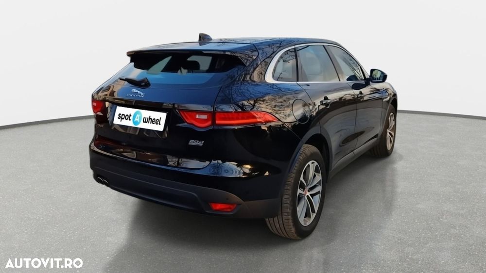 Jaguar F-Pace - 7