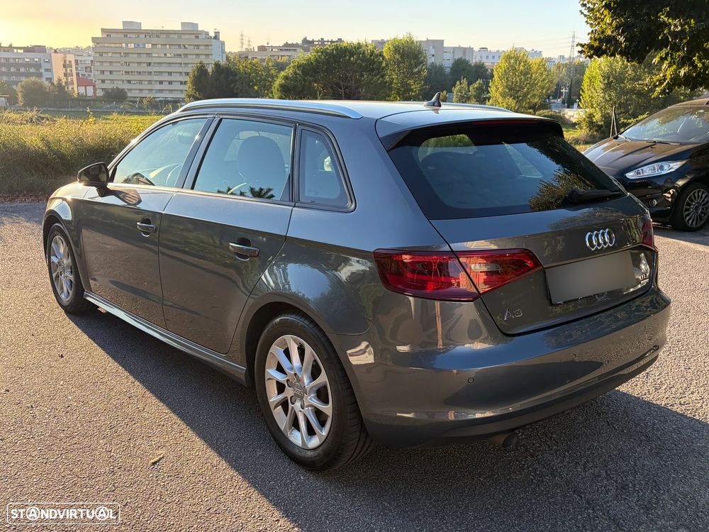 Audi A3 Sportback 1.6 TDI Attraction Ultra - 8