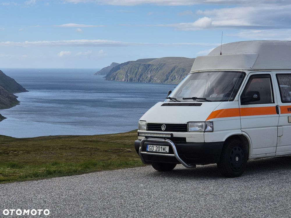 Volkswagen Transporter - 2