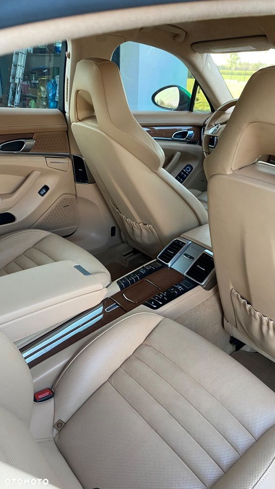 Porsche Panamera GTS - 16