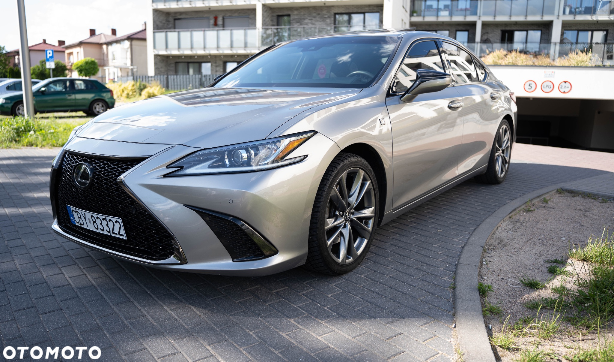 Lexus ES - 3