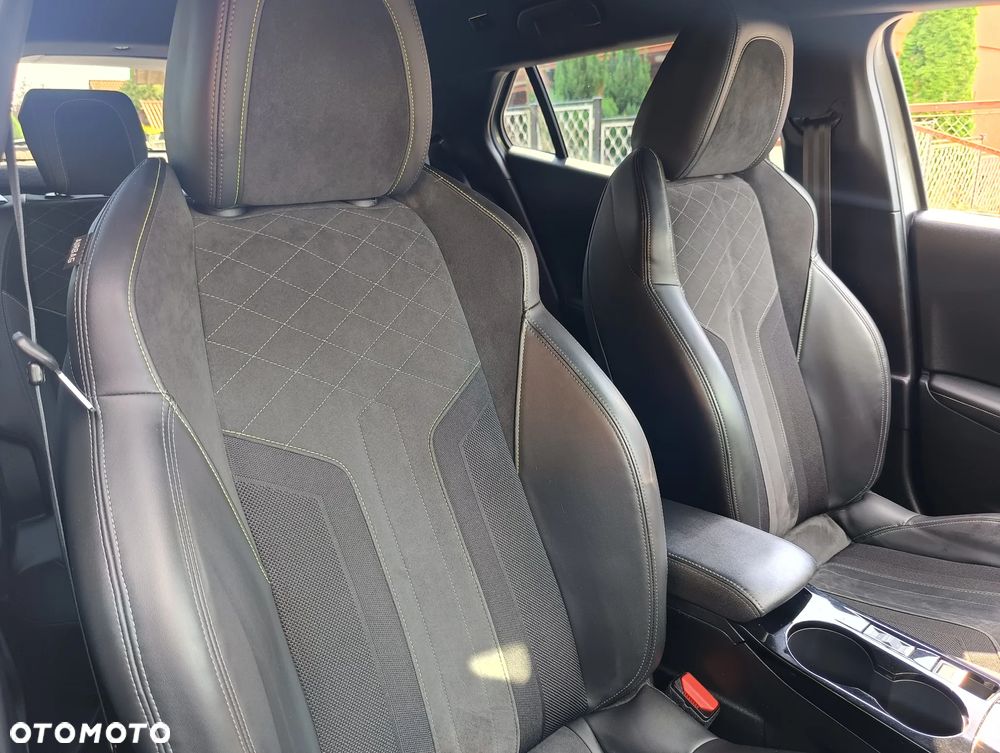 Peugeot 2008 PureTech 155 EAT8 GT - 15