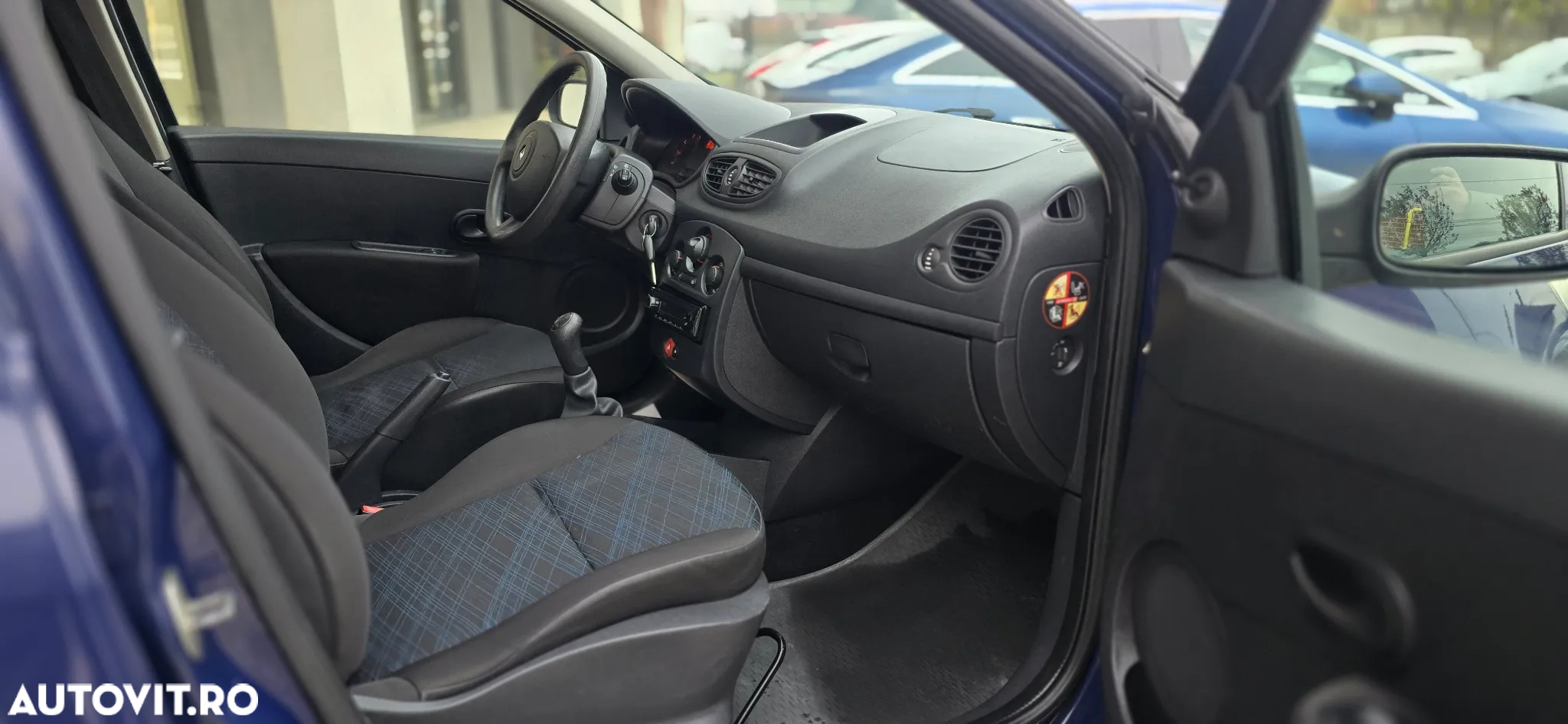Renault Clio 1.2 16V 75 Life - 10