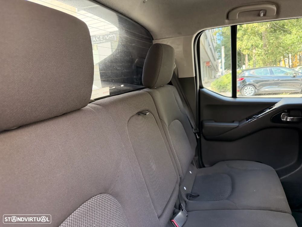 Nissan Pick Up 2.5 TD CD Navara XTr+Box+CD - 24