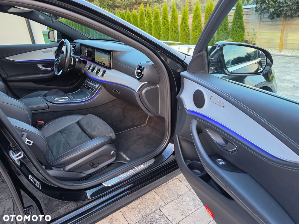 Mercedes-Benz Klasa E 220 d 4-Matic AMG - 24