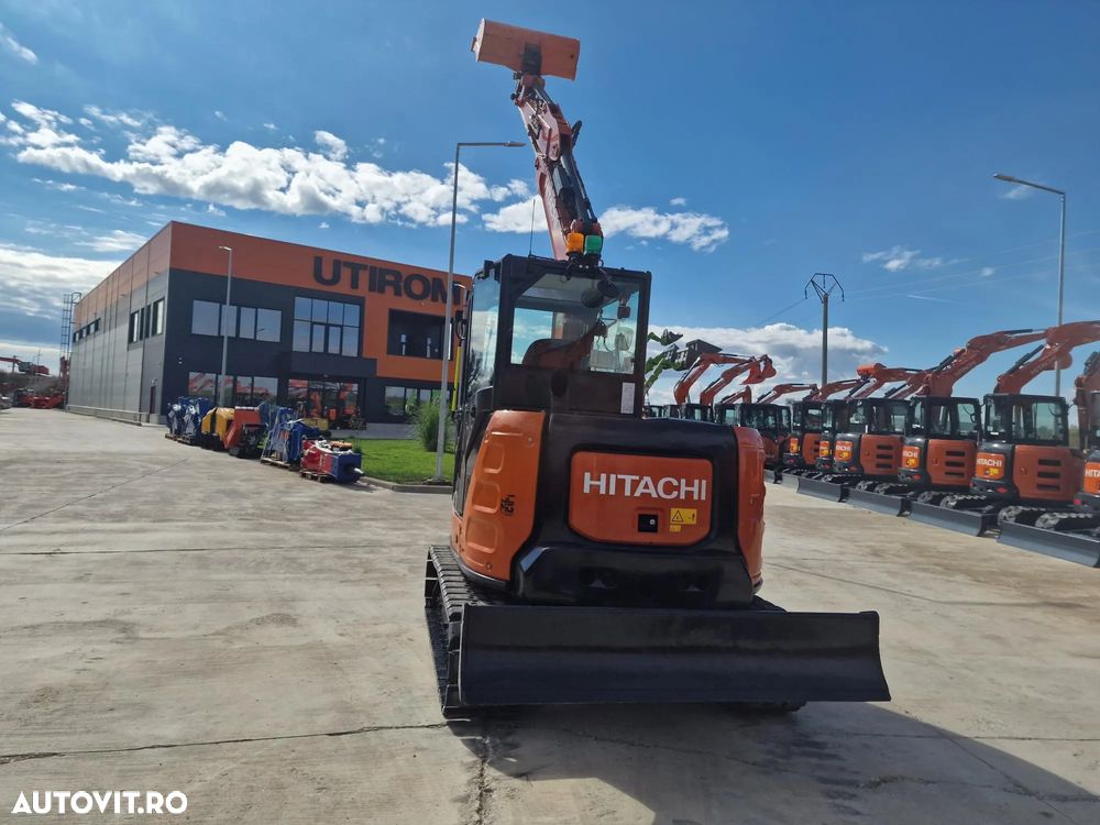 Hitachi ZX65-6, 2023, 1.208h, Masa operationoala 6,5t, lamaAd sapare 5m, CUPLA RAPIDA HIDRAULICA +3 CUPE NOI, senile cauciuc PAD 90% ok, Inst picon, Aer conditionat, Sistem antifurt, Ridica 3t, posibilitate leasing 4 ani, STARE CA NOU-PROMOTIE 55.900 EUR+Tva - 37