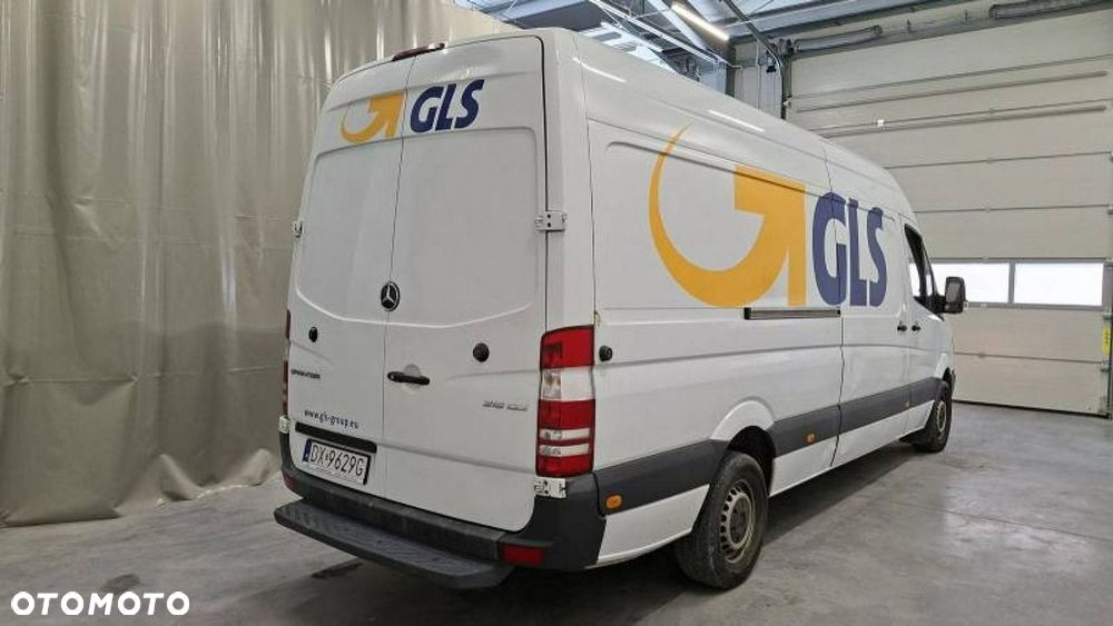 Mercedes-Benz Sprinter - 4