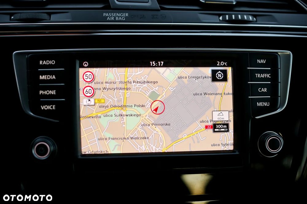 Volkswagen Touran 2.0 TDI SCR Highline - 28