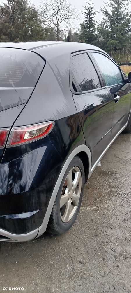 Honda Civic 1.4 i-VTEC - 3