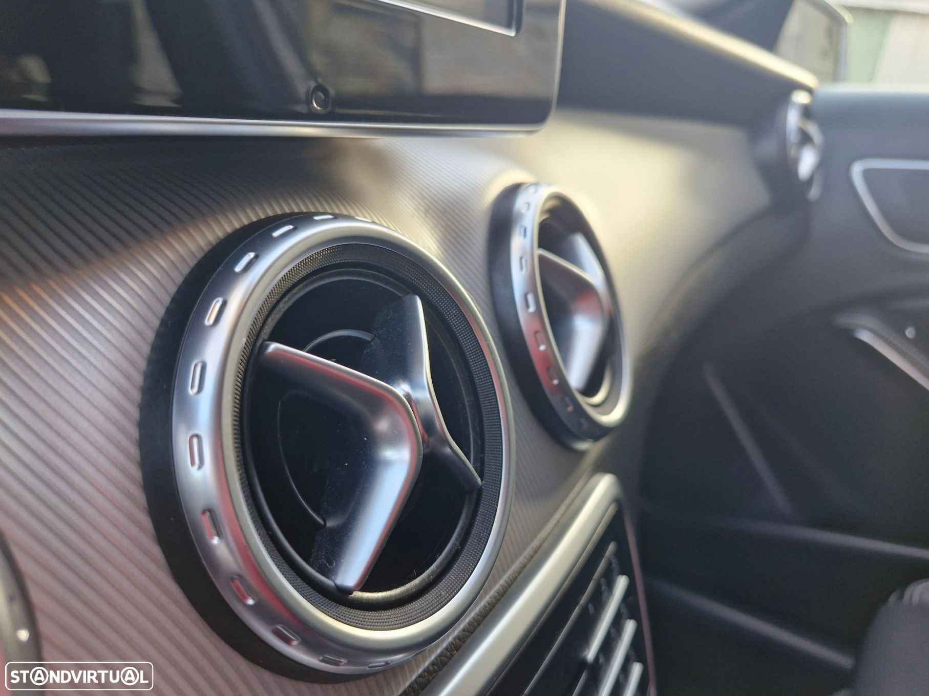 Mercedes-Benz GLA 180 CDi Urban - 37