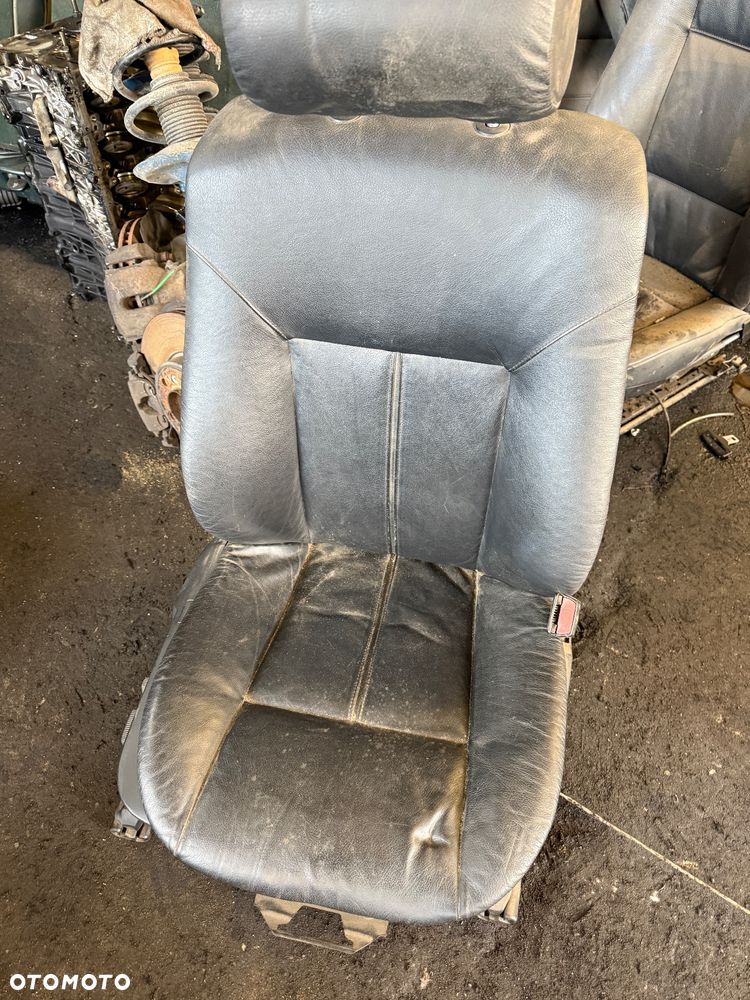 Fotel prawy e39 skóra czarna elektryka bardzo ładny !