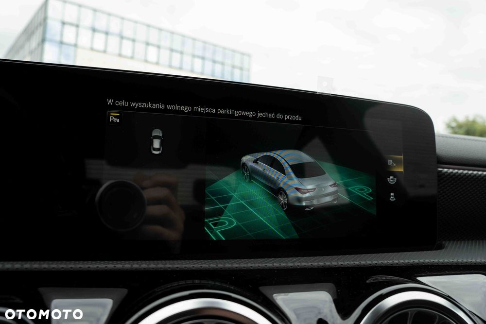 Mercedes-Benz CLA 180 Progressive 7G-DCT - 28