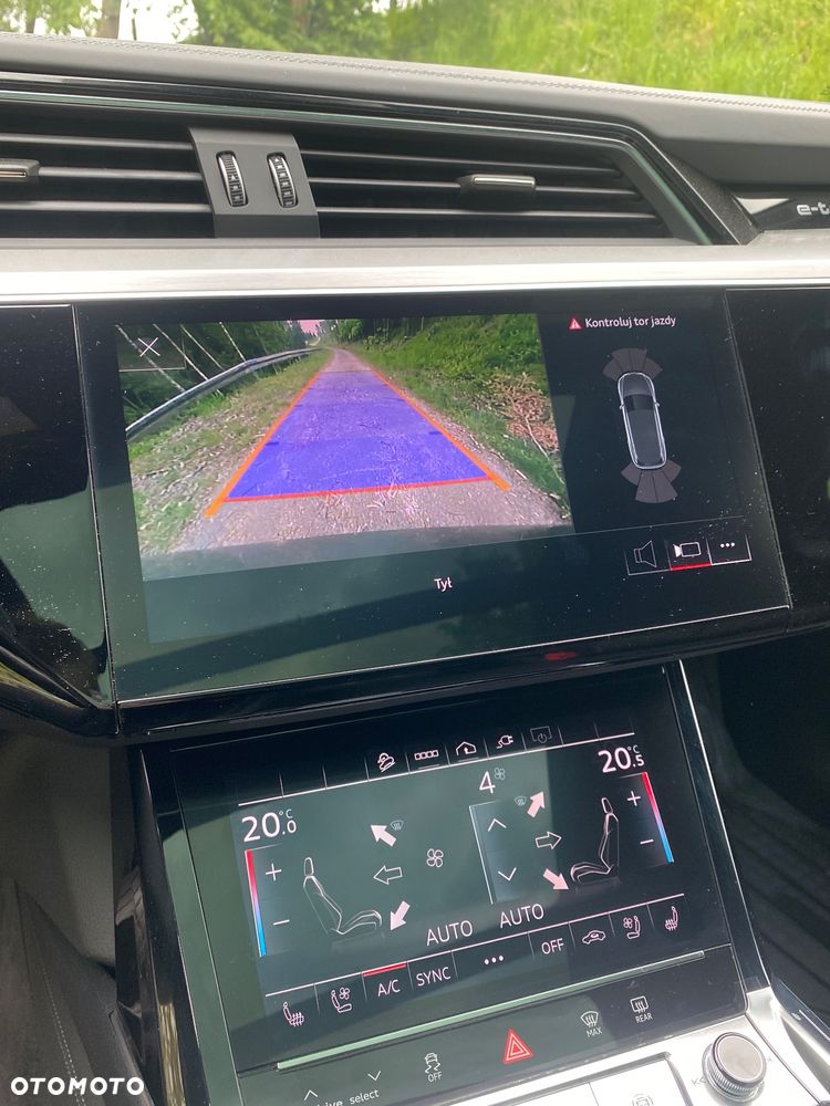 Audi Q8 - 15