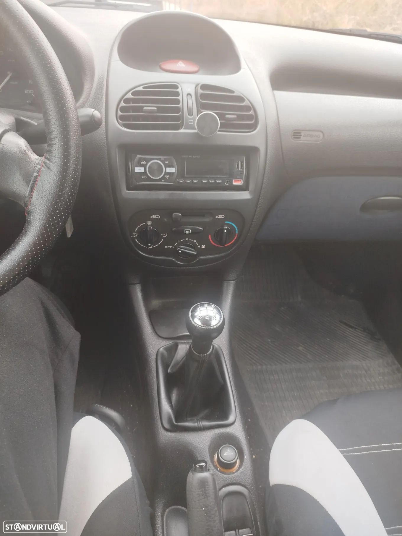 Peugeot 206 - 1
