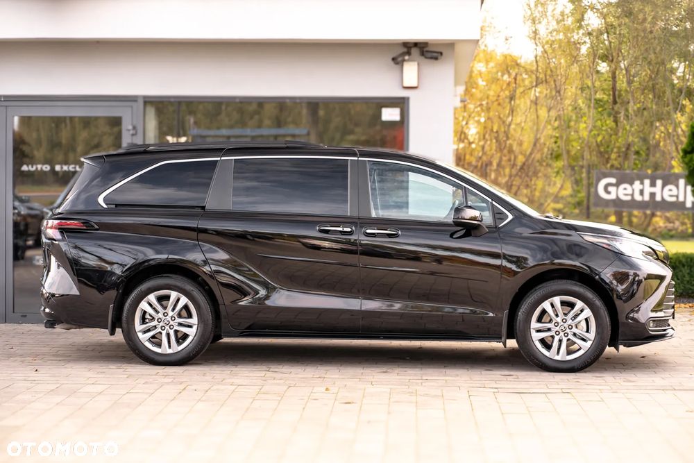 Toyota Sienna - 16