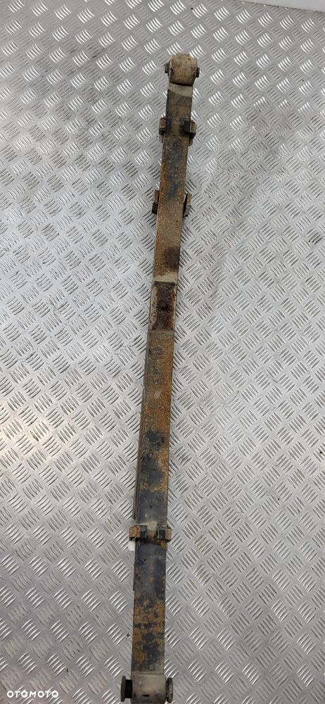 Mitsubishi L200 V Resor Tył - 2