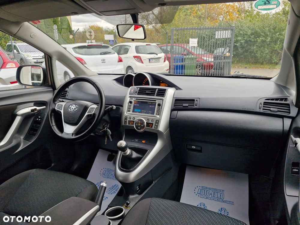 Toyota Verso 09-13 - 23