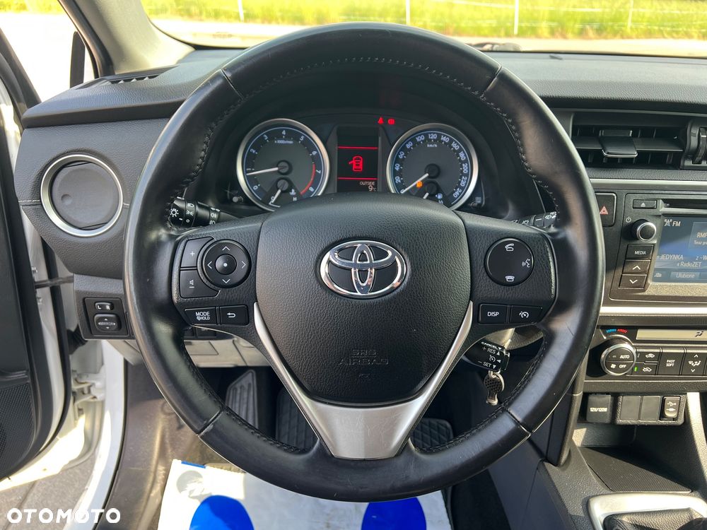 Toyota Auris 1.6 Dynamic - 12