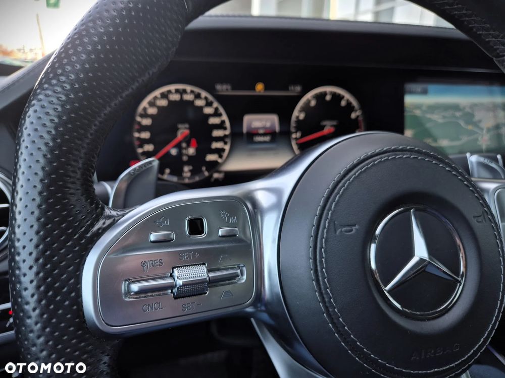 Mercedes-Benz Klasa S 560 4-Matic L 9G-TRONIC - 29