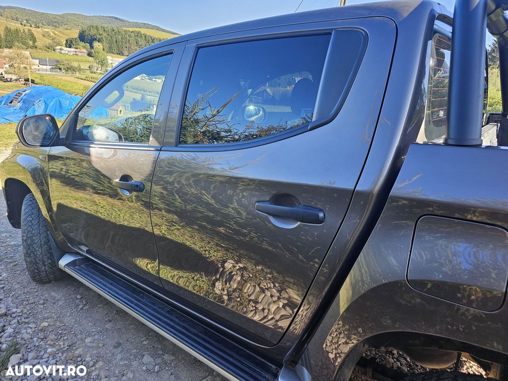 Mitsubishi L200 Double Cab M/T Invite - 6