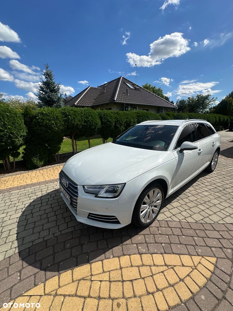 Audi A4 Avant 2.0 TDI Design - 1