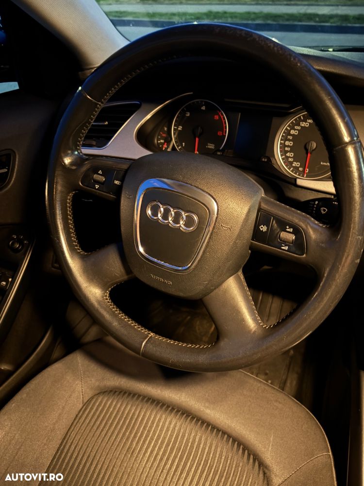 Audi A4 Limuzina 2.0 TDI B8 - 5