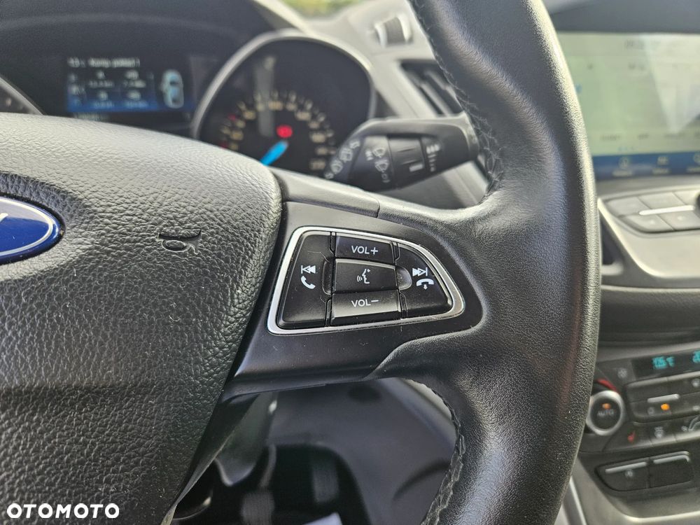 Ford Kuga - 22