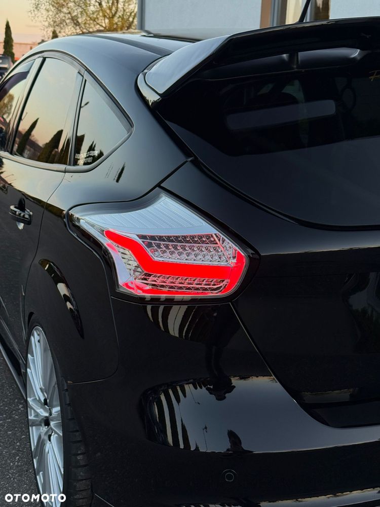 Ford Focus 2.0 EcoBoost ST - 19