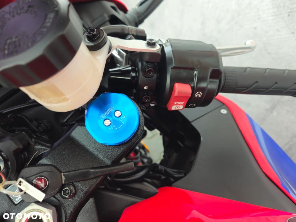 Honda CBR - 28