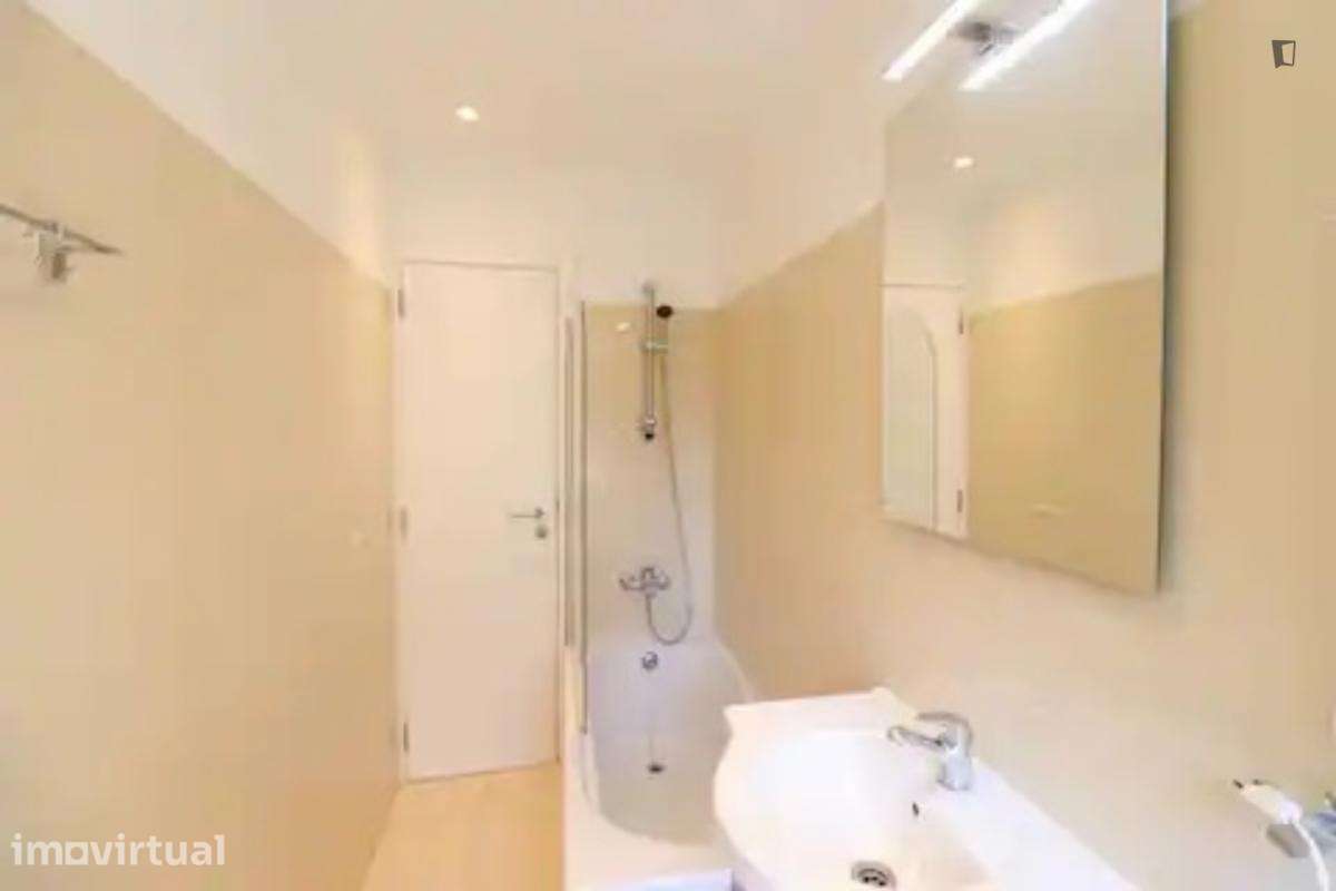 Apartamento com 2 quartos - localizado em Campo de Ourique Lisbon - Grande imagem: 3/31