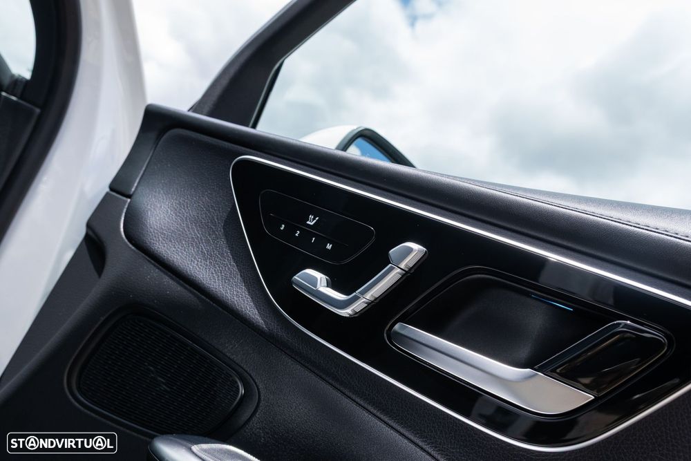 Mercedes-Benz GLC 300 e 4Matic - 21