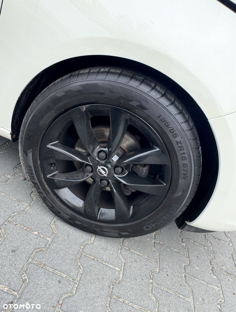 Opel Adam 1.2 Glam S&S - 3