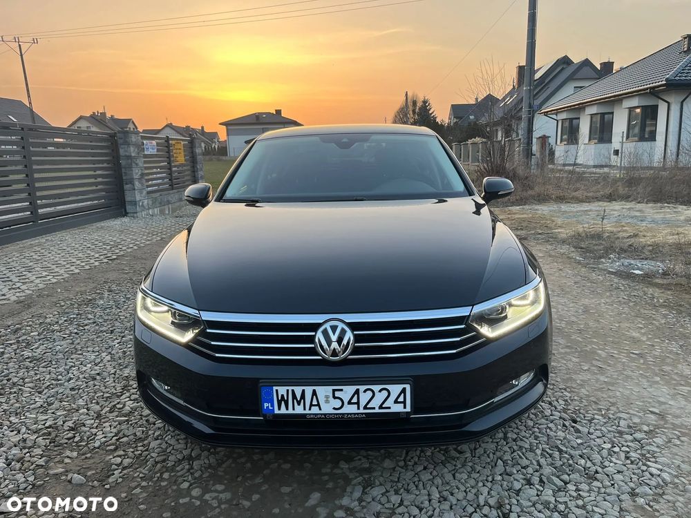 Volkswagen Passat - 4