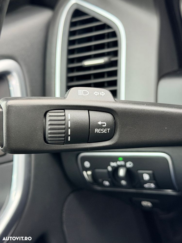 Volvo XC 60 D3 Start-Stop Kinetic - 34